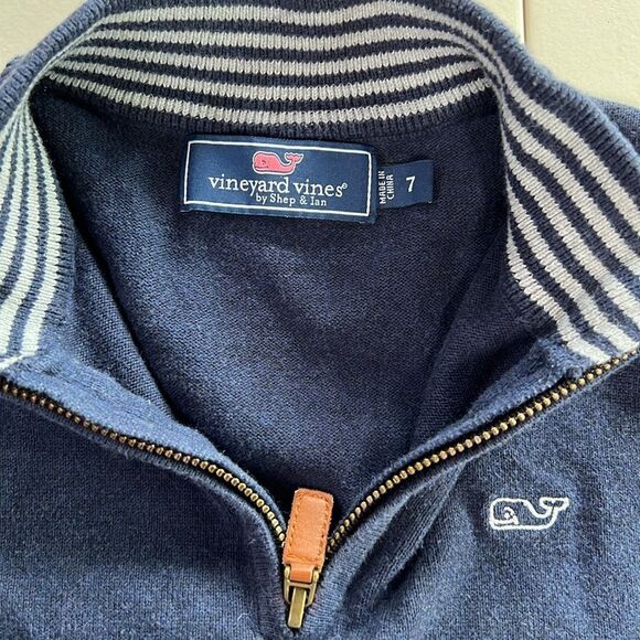 Vineyard Vines Quarter Zip Sweater! Very nice and stylish! - Picture 4 of 4
